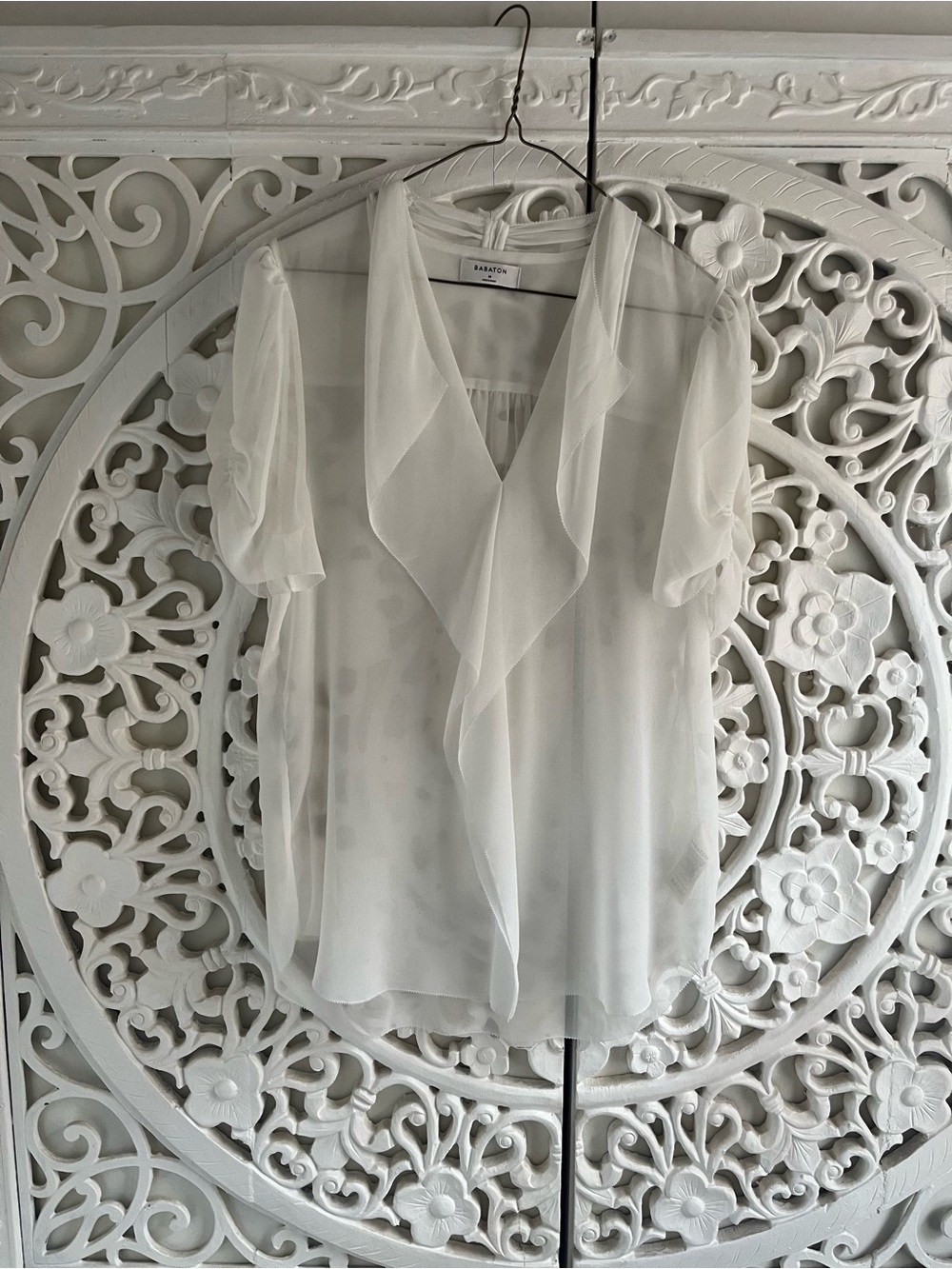 Babaton Aritzia White Sheer Ruffle Blouse Chiffon Top Size Medium